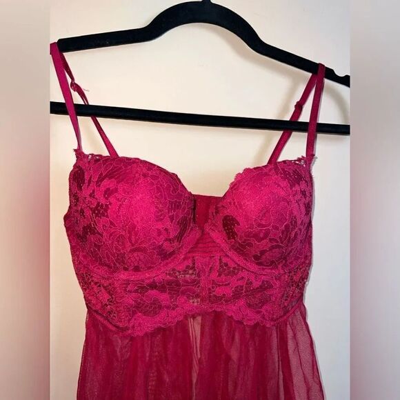 Victoria’s Secret Red Lace & Mesh Push Up Open Back Intimate Chemise Size 32D - Picture 2 of 6